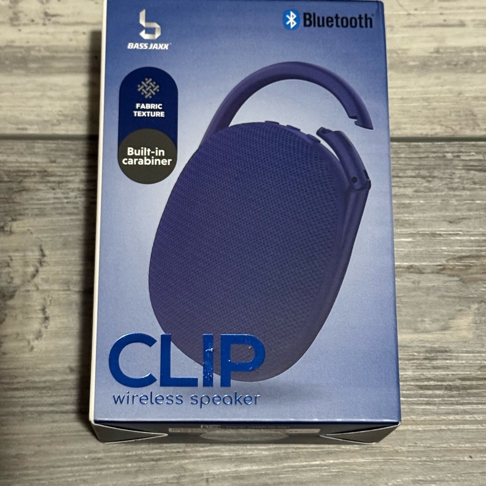 Bass Jaxx Blue Wireless Clip Speaker nib